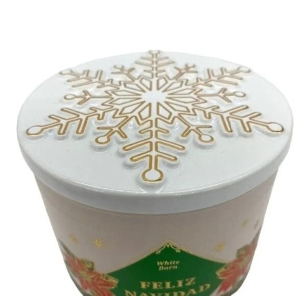 Bath & Body Works Feliz Navidad 3-Wick Candle Snowflake Lid
